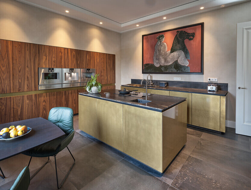 Mereno Milano keuken met messing en notenhout